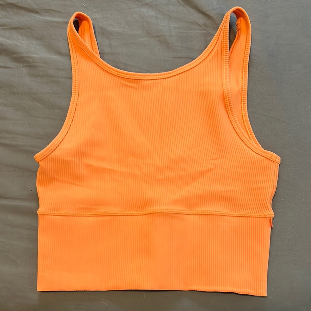 Lululemon tank!